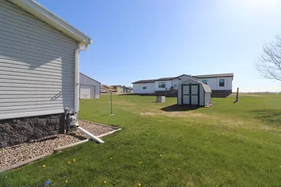 707 Summit Avenue W, Clarissa, MN 56440 - Photo 8