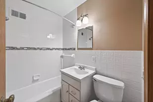 8231 Emerson Ave S, Bloomington, MN 55420 - Photo 18