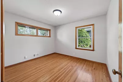 8231 Emerson Avenue S, Bloomington, MN 55420 - Photo 24