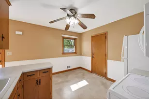 8231 Emerson Ave S, Bloomington, MN 55420 - Photo 12