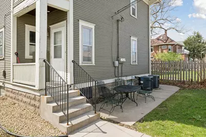 402 Hope Street, Saint Paul, MN 55106 - Photo 10