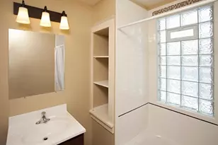 402 Hope St, Saint Paul, MN 55106 - Photo 136