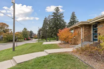 2079 Upper Saint Dennis Road, Saint Paul, MN 55116 - Photo 32