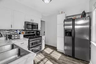 1106 Irving Ave N, Minneapolis, MN 55411 - Photo 6
