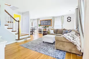 674 Montana Ave E, Saint Paul, MN 55106 - Photo 2