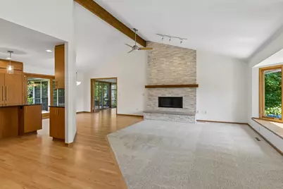 5931 Creek Point, Minnetonka, MN 55345 - Photo 4