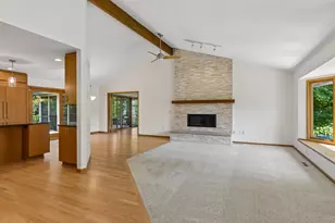 5931 Creek Point, Minnetonka, MN 55345 - Photo 4