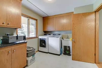 1525 Saint Croix Circle, Golden Valley, MN 55422 - Photo 32