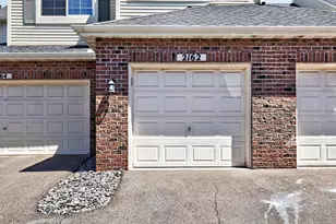 2162 Water Lilly Ln, Eagan, MN 55122 - Photo 2