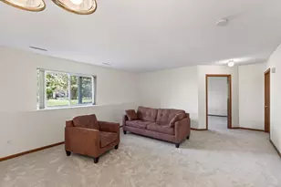 2162 Water Lilly Ln, Eagan, MN 55122 - Photo 22