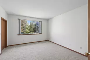 2162 Water Lilly Ln, Eagan, MN 55122 - Photo 12