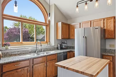 7135 Upper 157th Street W, Apple Valley, MN 55124 - Photo 6
