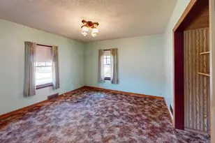 406 Giles Pl, Albert Lea, MN 56007 - Photo 8