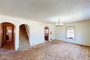406 Giles Pl, Albert Lea, MN 56007 - Photo 2