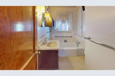 406 Giles Place, Albert Lea, MN 56007 - Photo 12