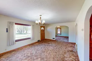 406 Giles Pl, Albert Lea, MN 56007 - Photo 4