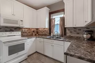 708 Lyndale St, North Mankato, MN 56003 - Photo 12