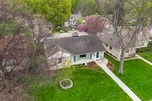 6125 10th Ave S, Minneapolis, MN 55417 - Photo 2