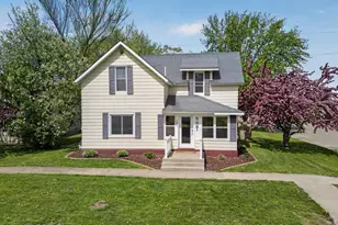 508 Campbell Ave, Wabasha, MN 55981 - Photo 1