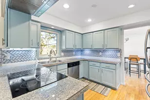2904 Silver Lake Ct NE, Saint Paul, MN 55421 - Photo 8