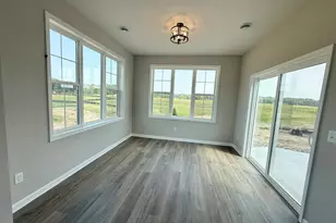 8208 Haywood Dr, Lino Lakes, MN 55014 - Photo 4