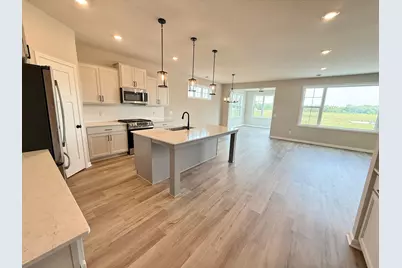 8208 Haywood Drive, Lino Lakes, MN 55014 - Photo 2