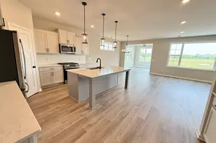 8208 Haywood Dr, Lino Lakes, MN 55014 - Photo 2