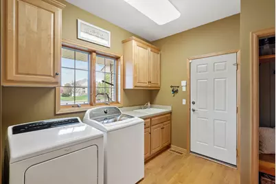 10118 Yates Avenue N, Brooklyn Park, MN 55443 - Photo 32