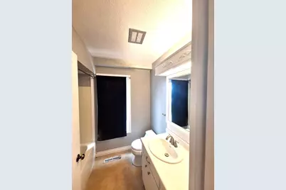 911 Emmerling Avenue, Walhalla, ND 58282 - Photo 8