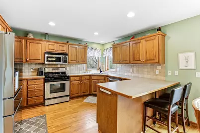 9918 Kiwi Avenue N, Brooklyn Park, MN 55443 - Photo 6