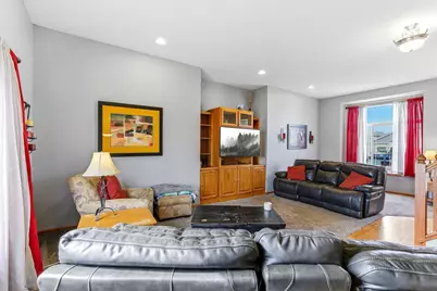 9918 Kiwi Avenue N, Brooklyn Park, MN 55443 - Photo 4