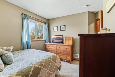 9918 Kiwi Avenue N, Brooklyn Park, MN 55443 - Photo 16
