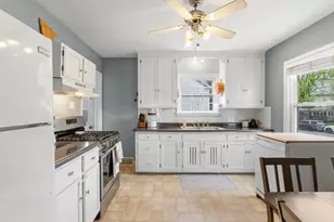264 Haskell St E, West Saint Paul, MN 55118 - Photo 10