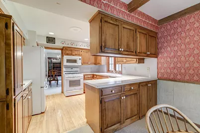 1721 Rhode Island Avenue N, Golden Valley, MN 55427 - Photo 12