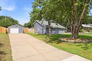 5809 Quail Ave N, Crystal, MN 55429 - Photo 1