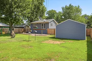 5809 Quail Ave N, Crystal, MN 55429 - Photo 2