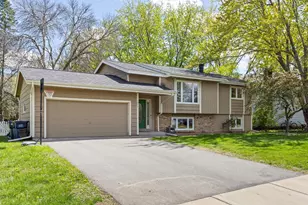 1011 Westview Dr, Farmington, MN 55024 - Photo 1