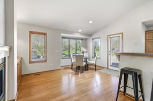 8821 Stonebrooke Ct, Woodbury, MN 55125 - Photo 34
