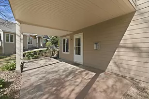 8821 Stonebrooke Ct, Woodbury, MN 55125 - Photo 12