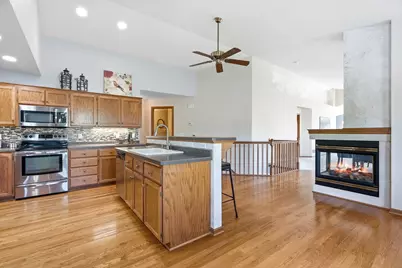 8821 Stonebrooke Court, Woodbury, MN 55125 - Photo 32