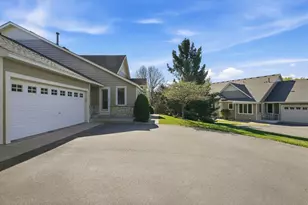 8821 Stonebrooke Ct, Woodbury, MN 55125 - Photo 4