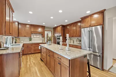 5811 Shannon Drive, Edina, MN 55439 - Photo 10