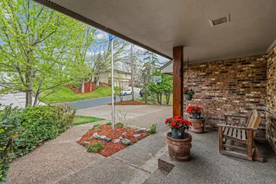 5811 Shannon Drive, Edina, MN 55439 - Photo 4