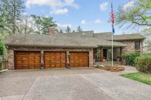 5811 Shannon Dr, Edina, MN 55439 - Photo 42