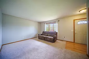117 Vineyard St, Cannon Falls, MN 55009 - Photo 10