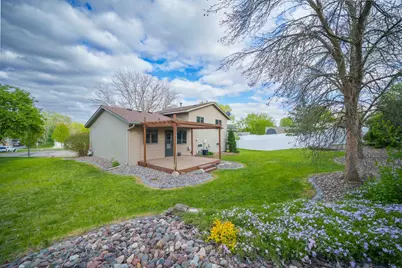 117 Vineyard Street, Cannon Falls, MN 55009 - Photo 6