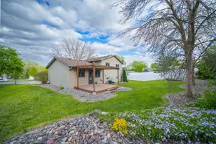 117 Vineyard St, Cannon Falls, MN 55009 - Photo 6