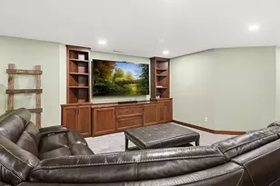 11 Moon Cir, Saint Cloud, MN 56301 - Photo 4