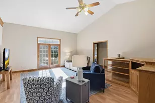 11 Moon Cir, Saint Cloud, MN 56301 - Photo 4