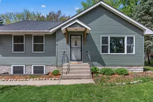 1612 Goodview Ave N, Oakdale, MN 55128 - Photo 4